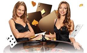 Layar permainan live dealer dengan meja blackjack dan dealer profesional